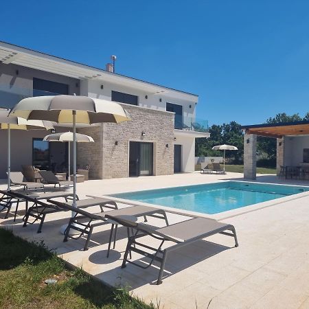 Luxury Villa Serena 2022 - With Heated Pool Cukrici Bagian luar foto