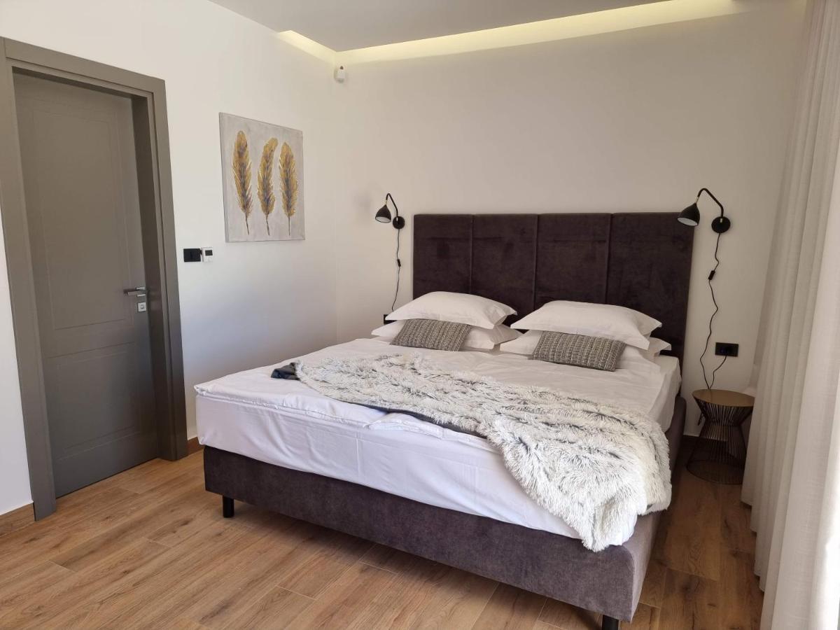 Luxury Villa Serena 2022 - With Heated Pool Cukrici Bagian luar foto