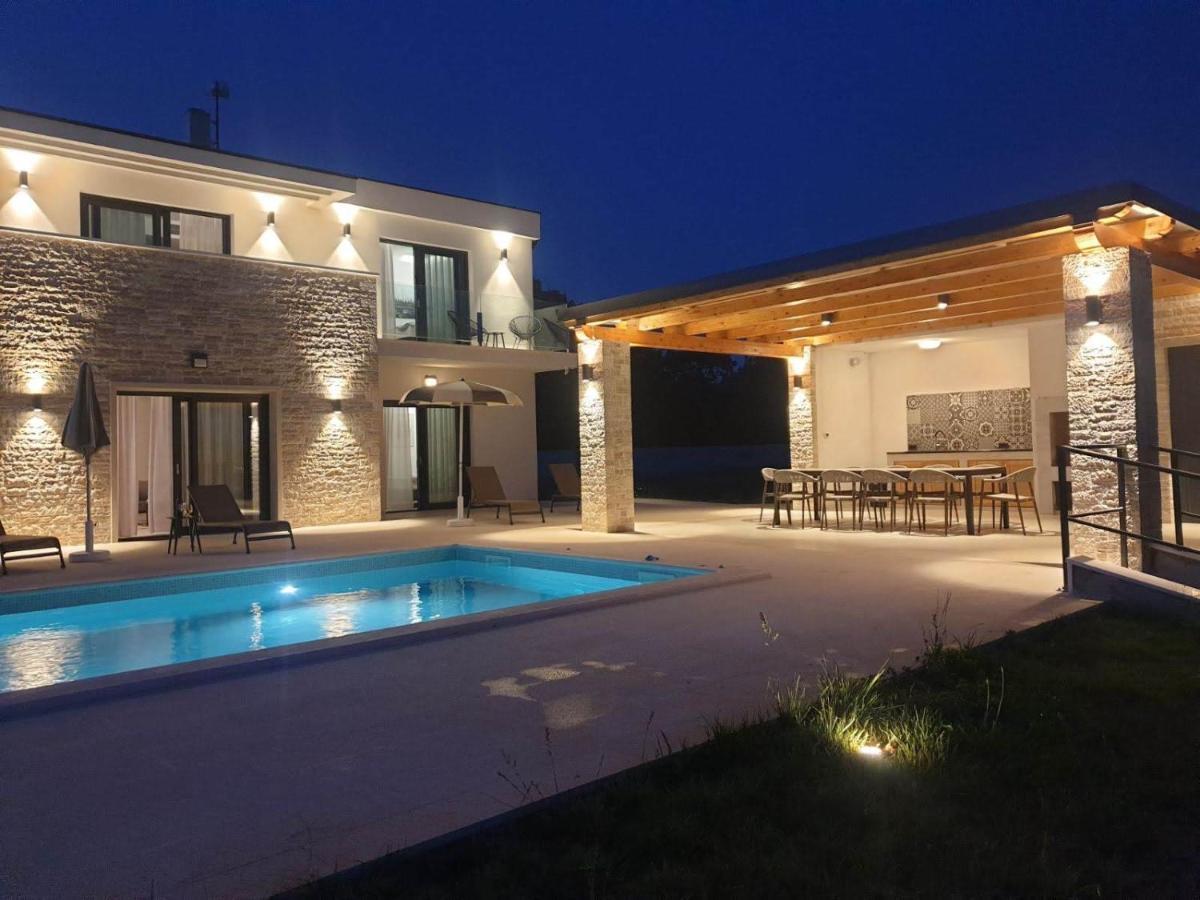 Luxury Villa Serena 2022 - With Heated Pool Cukrici Bagian luar foto